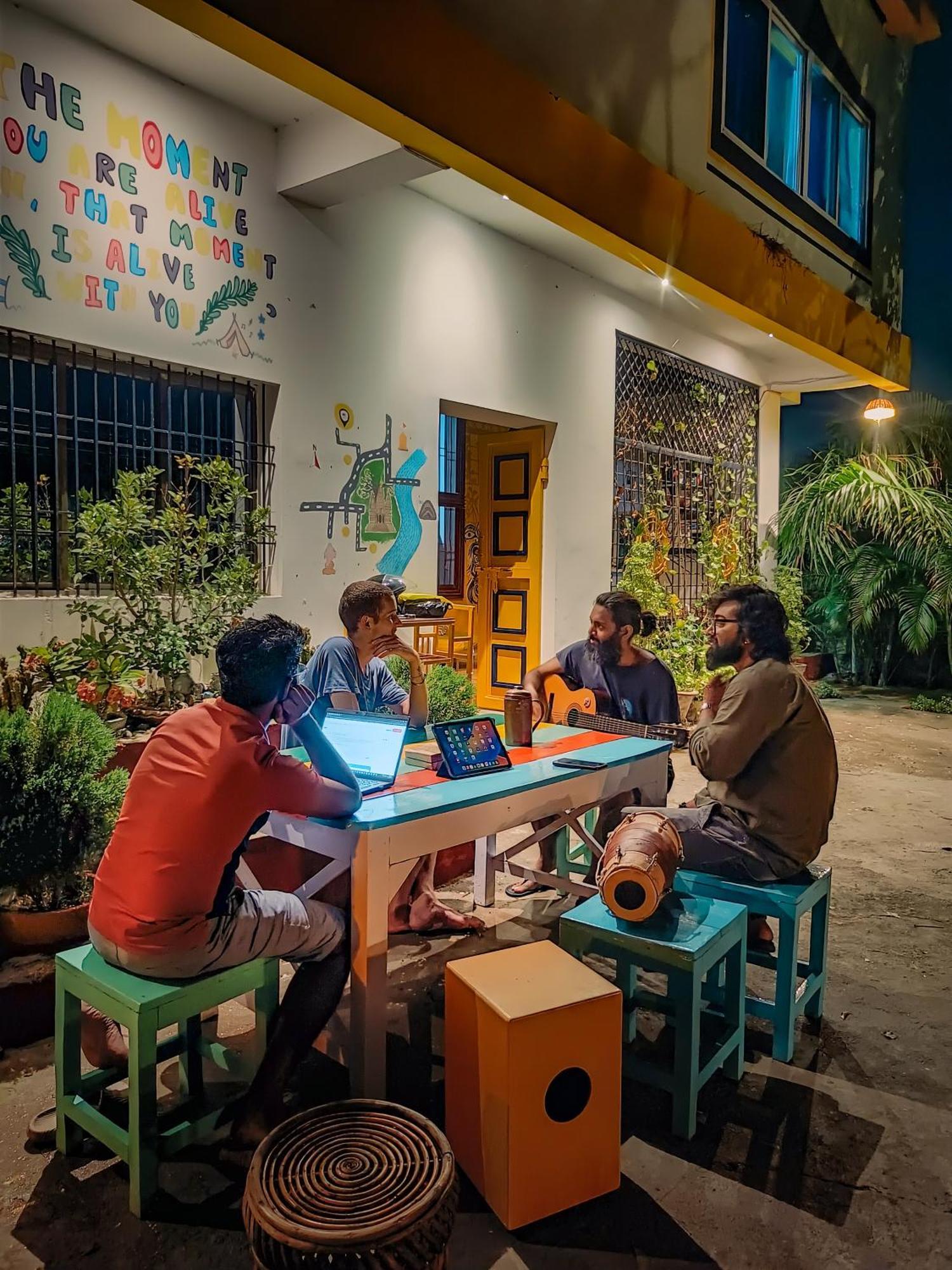 Housetale- A Traveller'S Home Bodh Gaya Exterior photo
